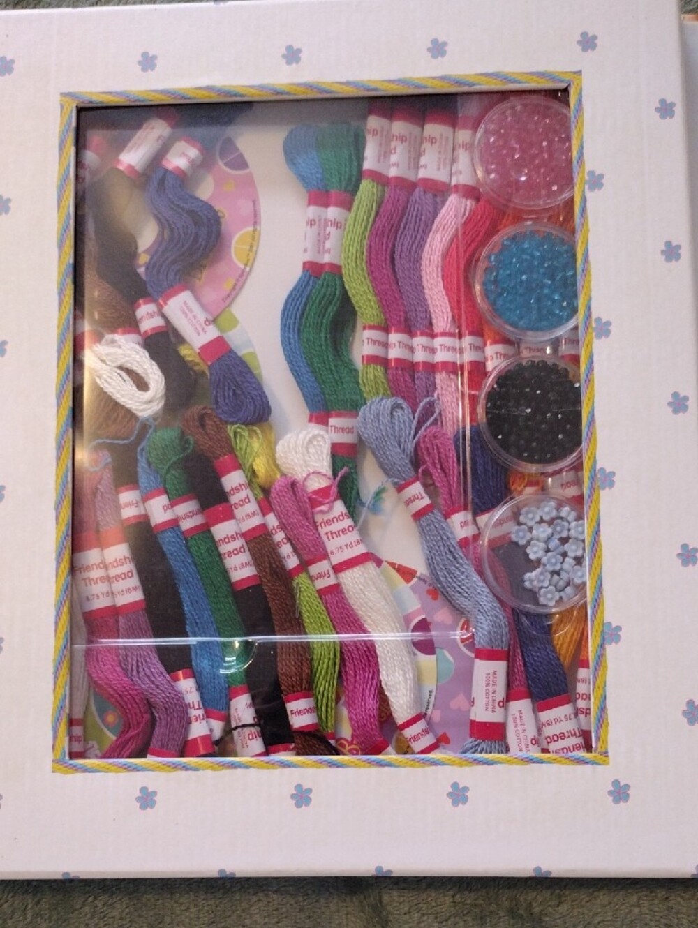 Friendship Bracelets Complete Kit - Picture 2 of 4